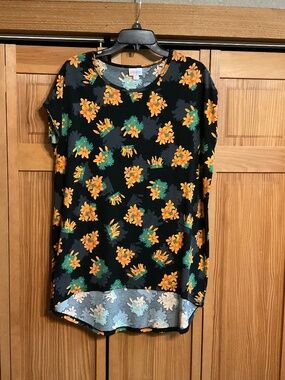 LulaRoe top